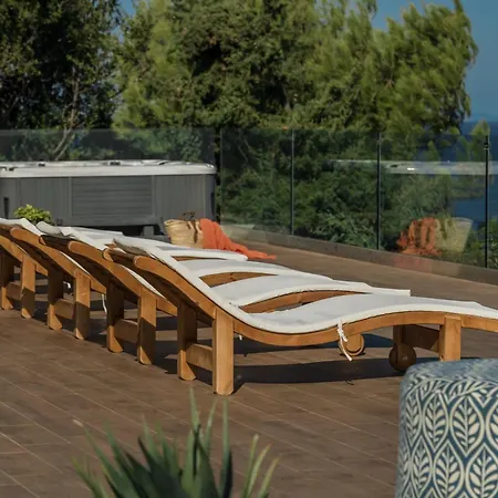 Lejlighedshotel Erietta 4*