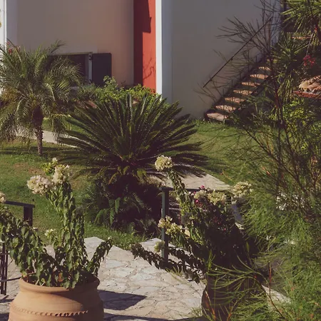 Erietta Aparthotel 4*