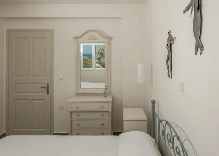 Erietta Aparthotel 4*